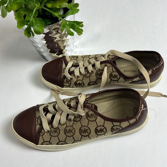 MK textile/leather sneakers  size 9M - Picture 1 of 3